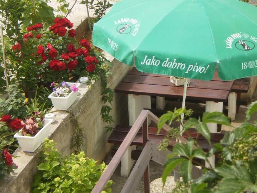 Apartmani Vesna Supetar Zewnętrze zdjęcie